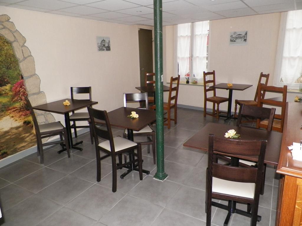 Hotel Du Commerce Auxerre Buitenkant foto