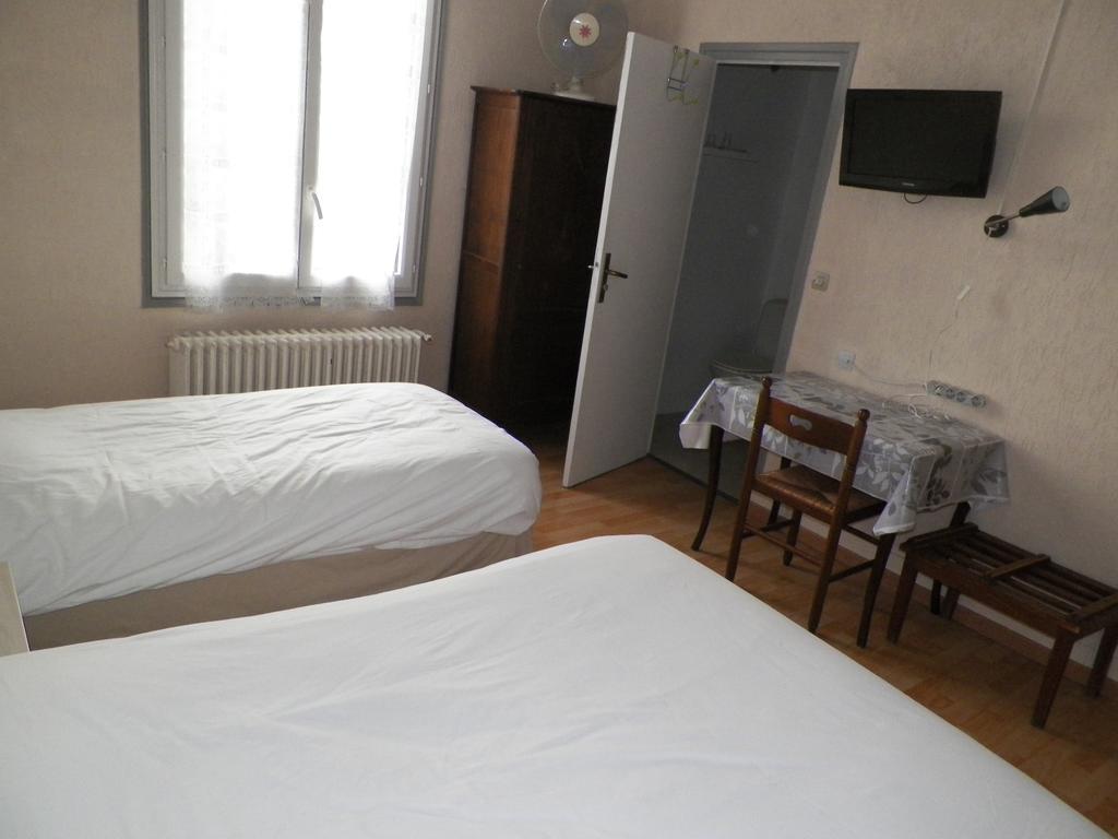 Hotel Du Commerce Auxerre Buitenkant foto
