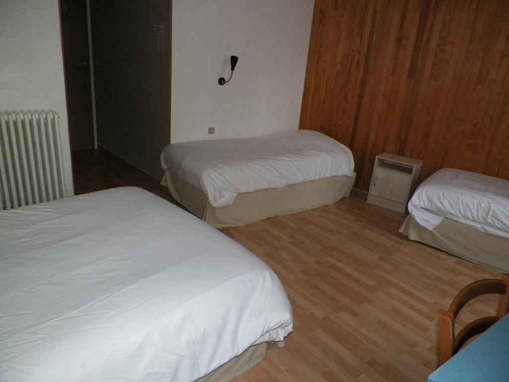 Hotel Du Commerce Auxerre Buitenkant foto