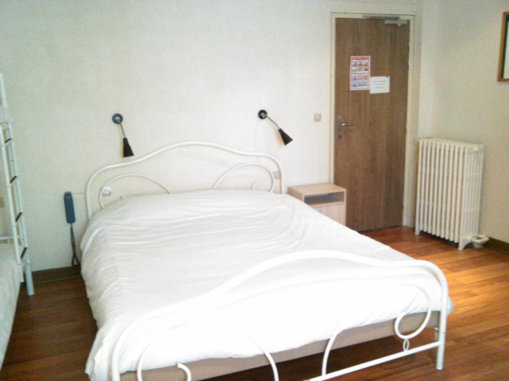 Hotel Du Commerce Auxerre Buitenkant foto